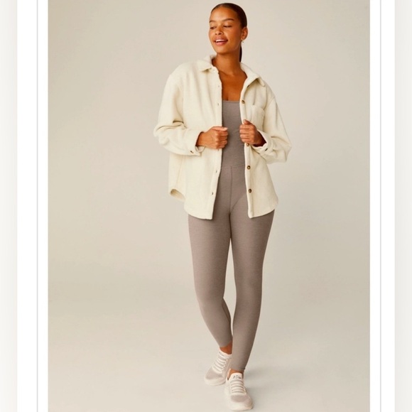 NWT Beyond Yoga x DONNI Polar Fleece Shacket Cream Size M - Picture 2 of 9